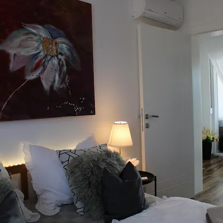 Apartament Seven *