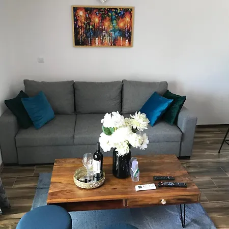 Apartament Seven *